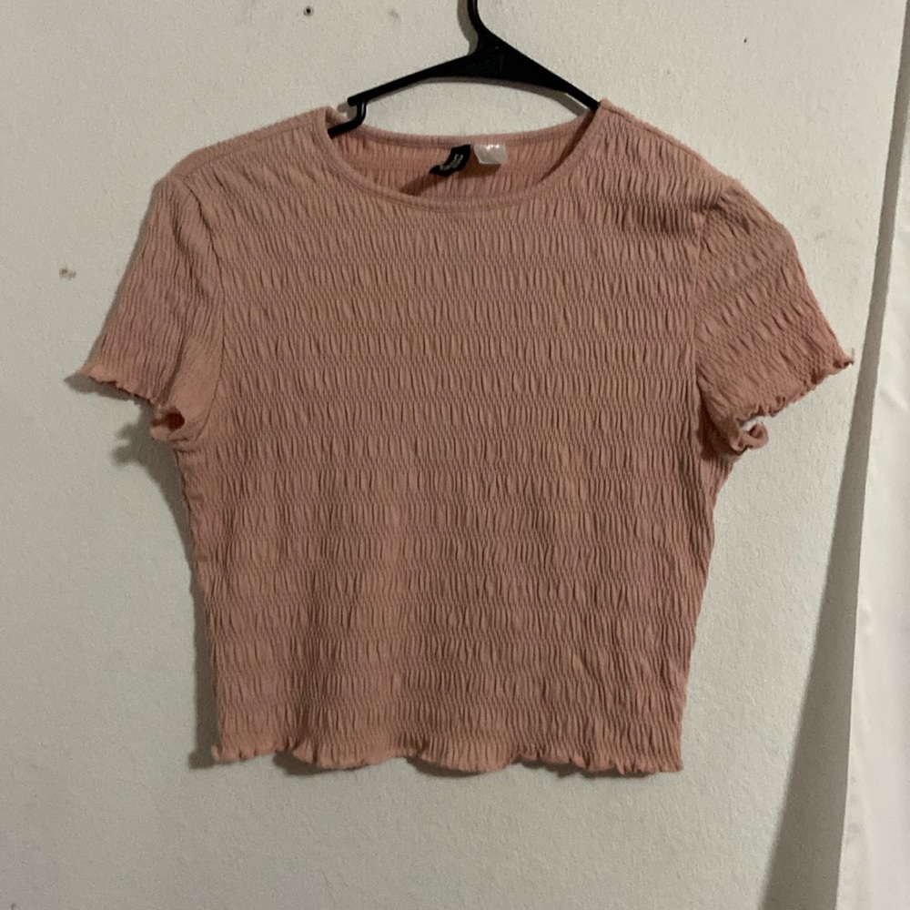 Pink short sleeve crop top